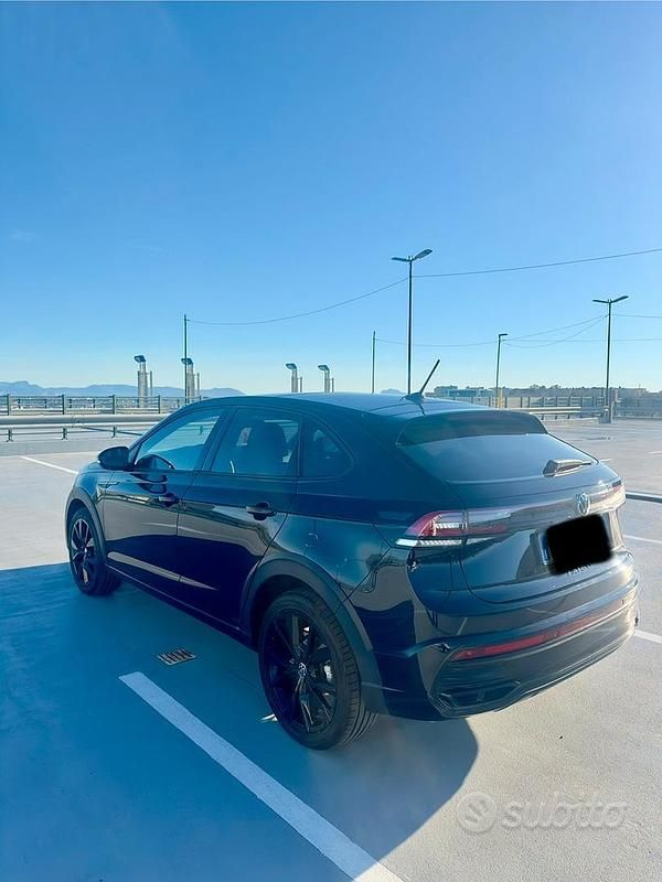 Usata VW Taigo R-line 110 CV (80 kW) 2023 Nero SUV