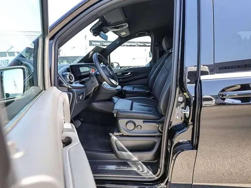 Usata Mercedes V300 Avantgarde 237 CV (174 kW) 2024 Nero Monovolume