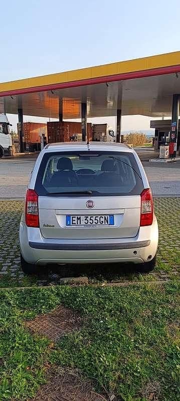 Usata Fiat Idea Dynamic 95 CV (69 kW) 2012 Grigio Monovolume