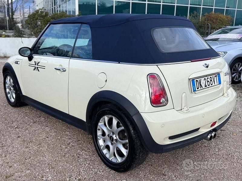 Usata Mini Cooper S Cabriolet 170 CV (125 kW) 2007 Bianco Cabrio