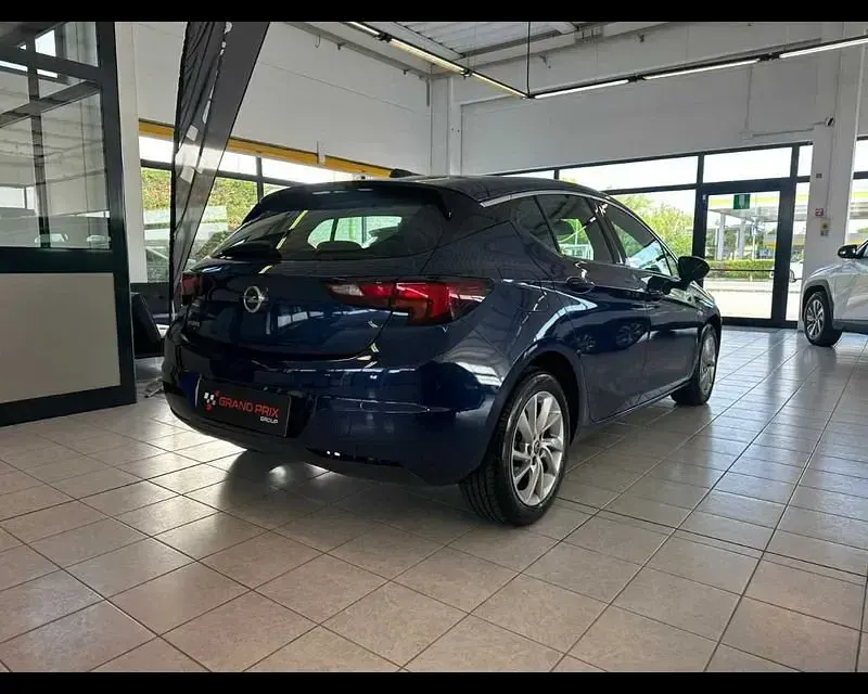 Usata Opel Astra Business Elegance 131 CV (96 kW) 2021 Blu Berlina