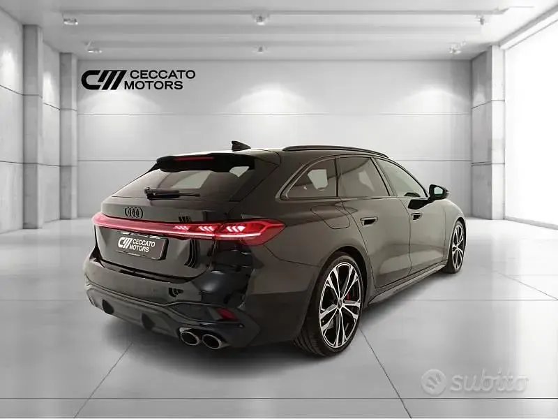 Usata Audi S5 Sport 367 CV (269 kW) 2025 Nero Station wagon