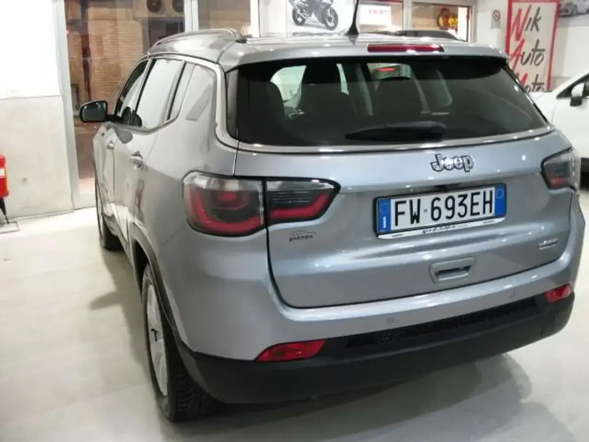Usata Jeep Compass Longitude 120 CV (88 kW) 2019 Argento SUV