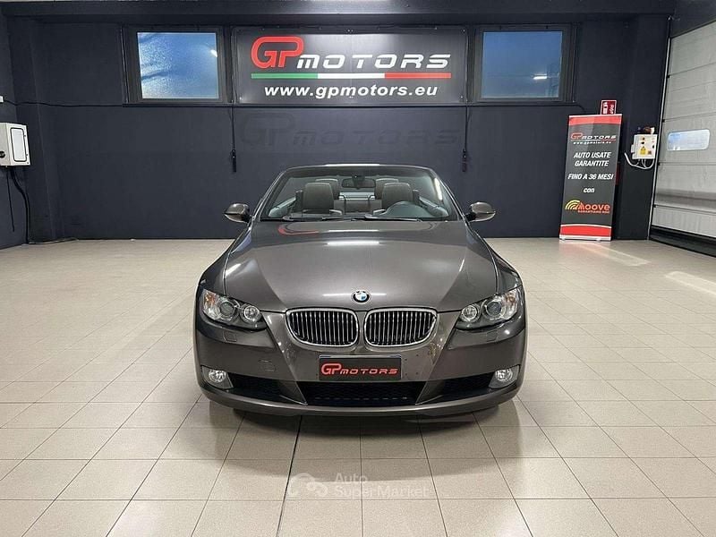Usata BMW 330 Cabriolet 272 CV (200 kW) 2009 Marrone Cabrio