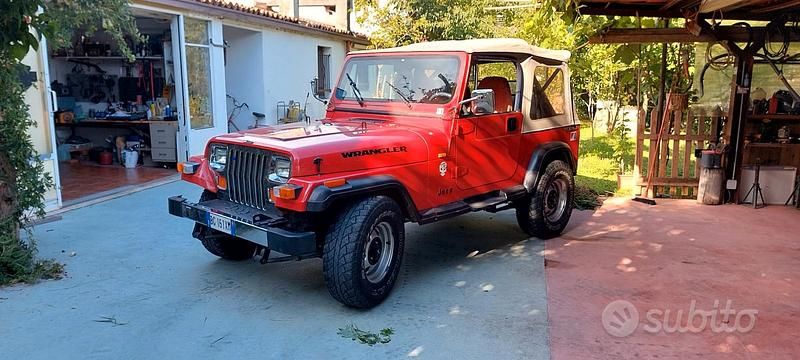 Usata Jeep Wrangler 1990 Rosso SUV