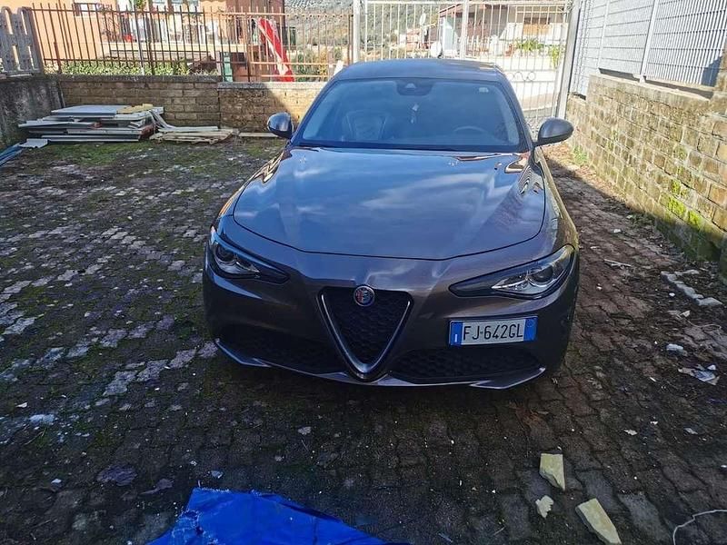 Usata Alfa Romeo Giulia Super 150 CV (110 kW) 2017 Berlina