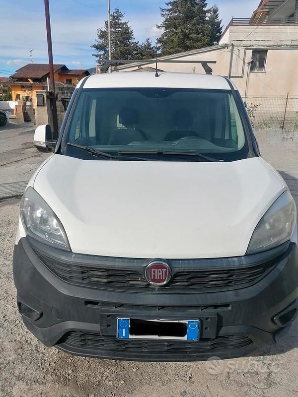 Bianco Usata 2016 Fiat Doblò Monovolume | 4800 € (Buon prezzo) - Immagine 1/4