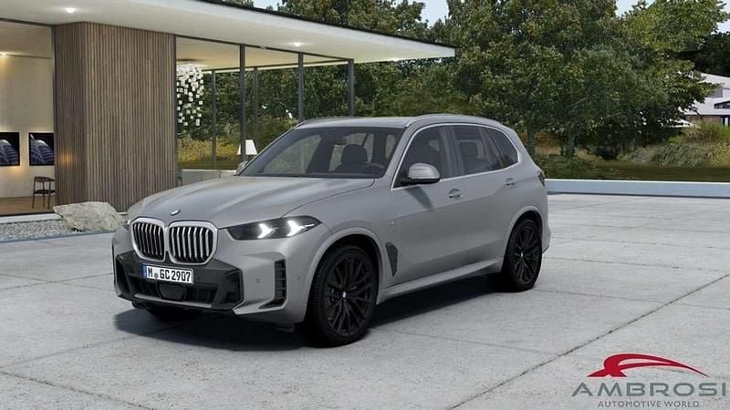Nuova BMW X5 M Sport 333 CV (244 kW) 2025 Grigio SUV