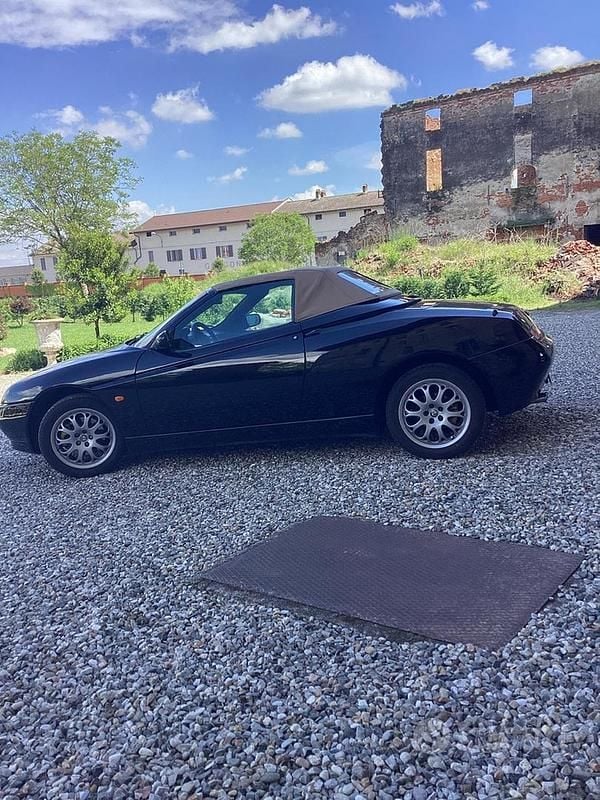 Usata Alfa Romeo Spider 2001 Nero Cabrio