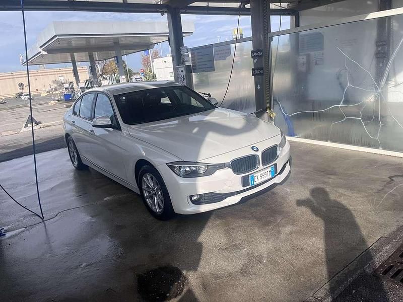 Usata BMW 318 Comfort Edition 143 CV (105 kW) 2014 Berlina