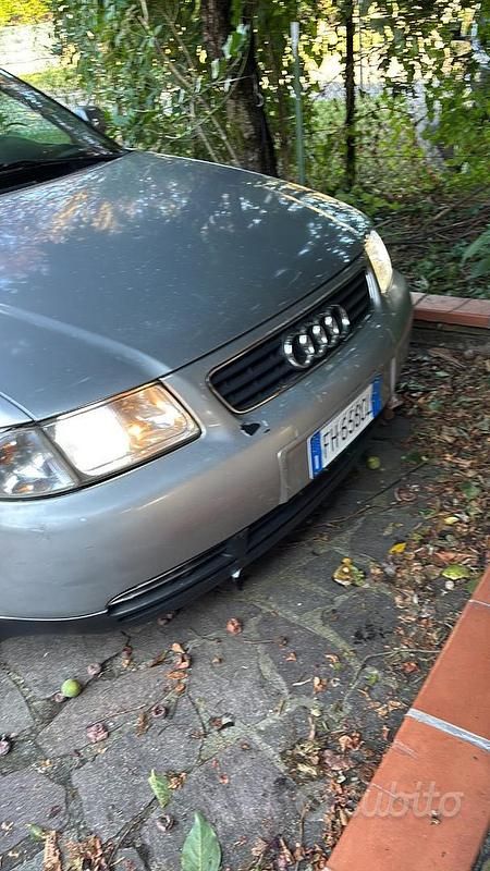 Grigio Usata 1997 Audi A3 Due volumi | 1100 € (Buon prezzo) - Immagine 1/4