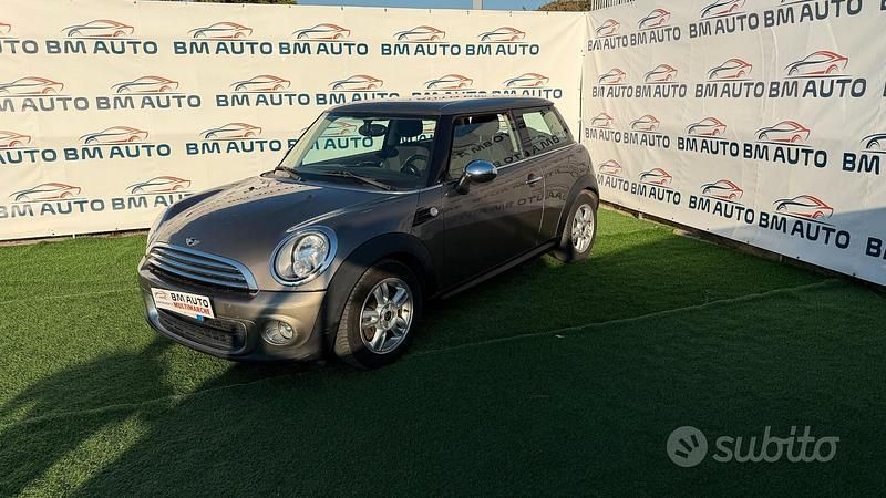 Usata Mini ONE 75 CV (55 kW) 2012 Grigio Utilitaria