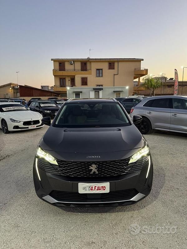 Usata Peugeot 3008 Allure 131 CV (96 kW) 2021 Grigio SUV