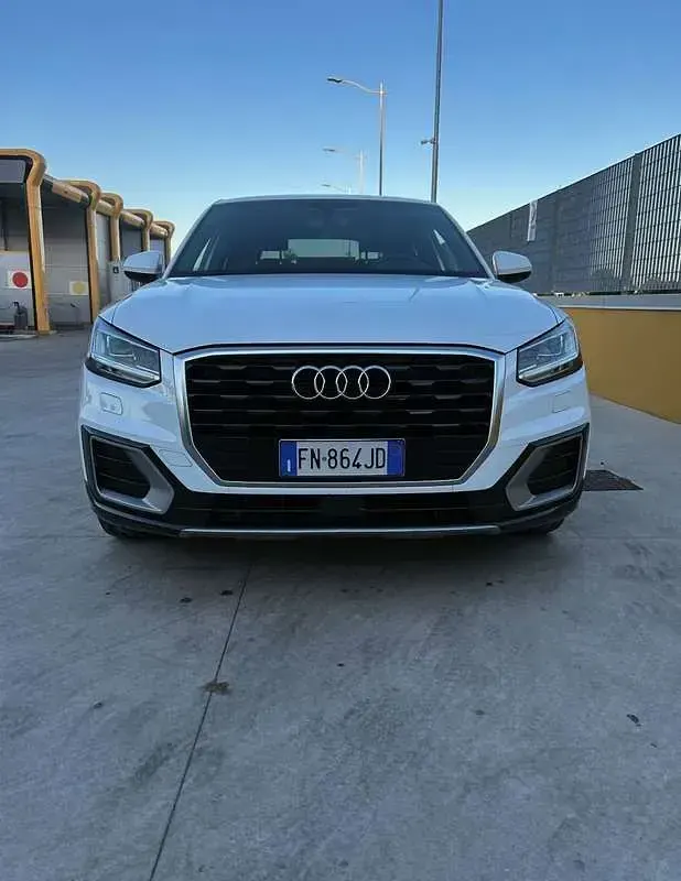Usata Audi Q2 S-Line 116 CV (85 kW) 2018 Bianco SUV
