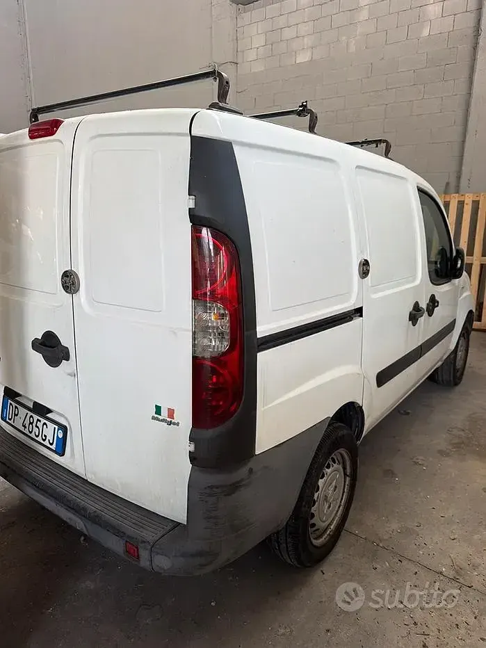Usata Fiat Doblò 120 CV (88 kW) 2008 Bianco Monovolume