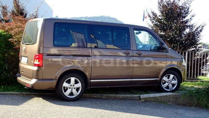 Marrone Usata 2011 VW Multivan Highline Furgone | 31.000 € - Immagine 1/4