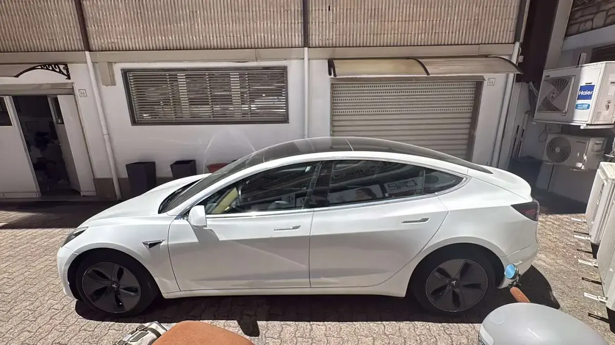 Usata Tesla Model 3 155 kW (211 CV) 2019 Bianco Berlina