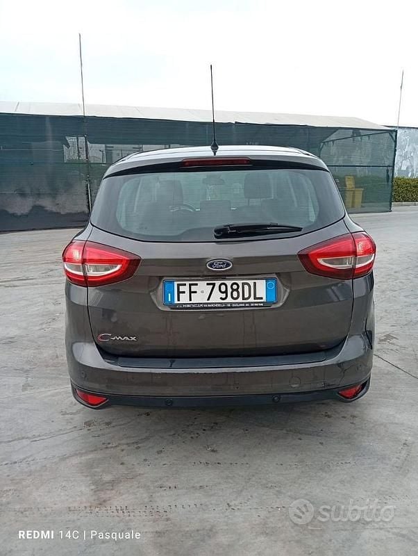 Begagnad Ford C-MAX 150 HK (110 kW) 2016 Grå Minibuss