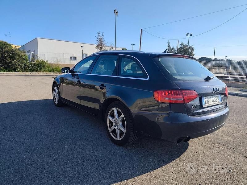 Usata Audi A4 143 CV (105 kW) 2010 Blu Station wagon