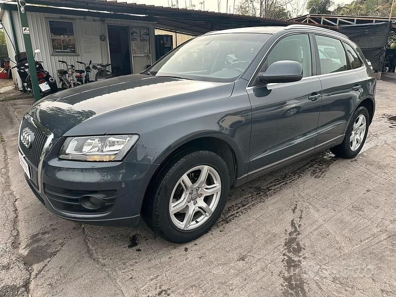 Usata Audi Q5 170 CV (125 kW) 2010 Grigio SUV