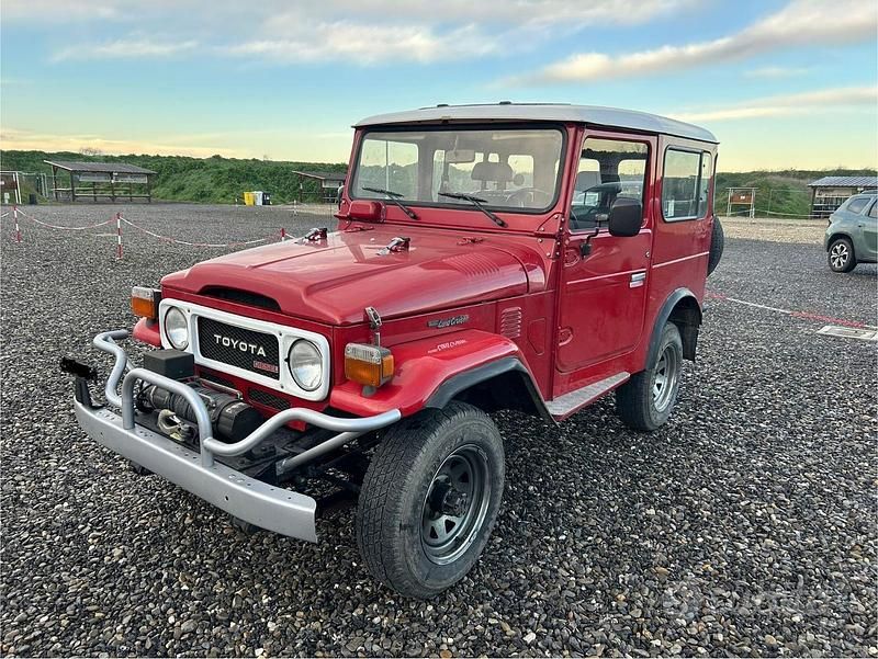 Rosso Usata 1983 Toyota Land Cruiser | 27.500 € - Immagine 1/4