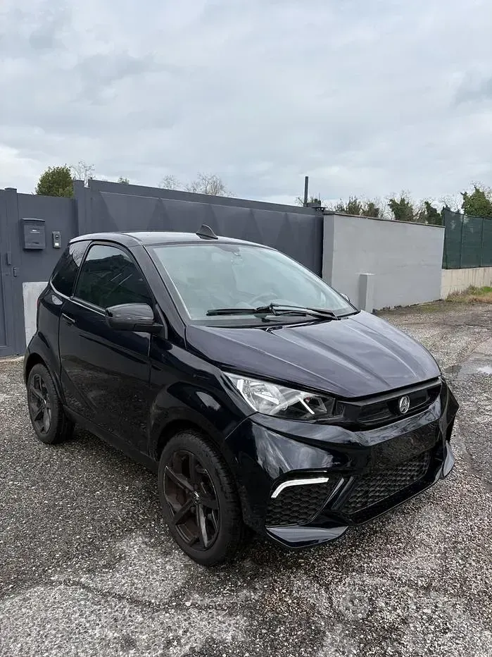 Begagnad Aixam City Sport 2021 Svart Sedan