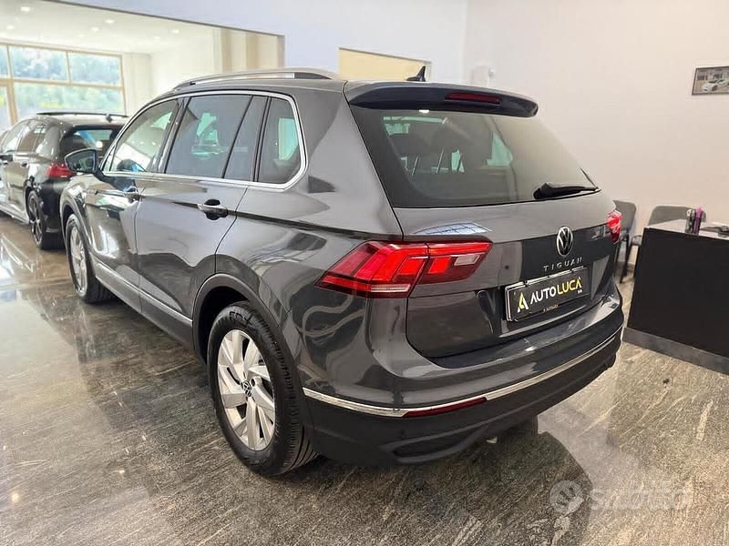 Usata VW Tiguan Life 150 CV (110 kW) 2021 Grigio SUV