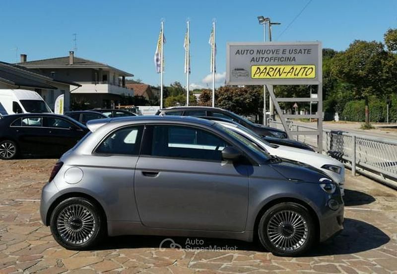 Usata Fiat 500e Icon 86 kW (118 CV) 2022 Gray Berlina