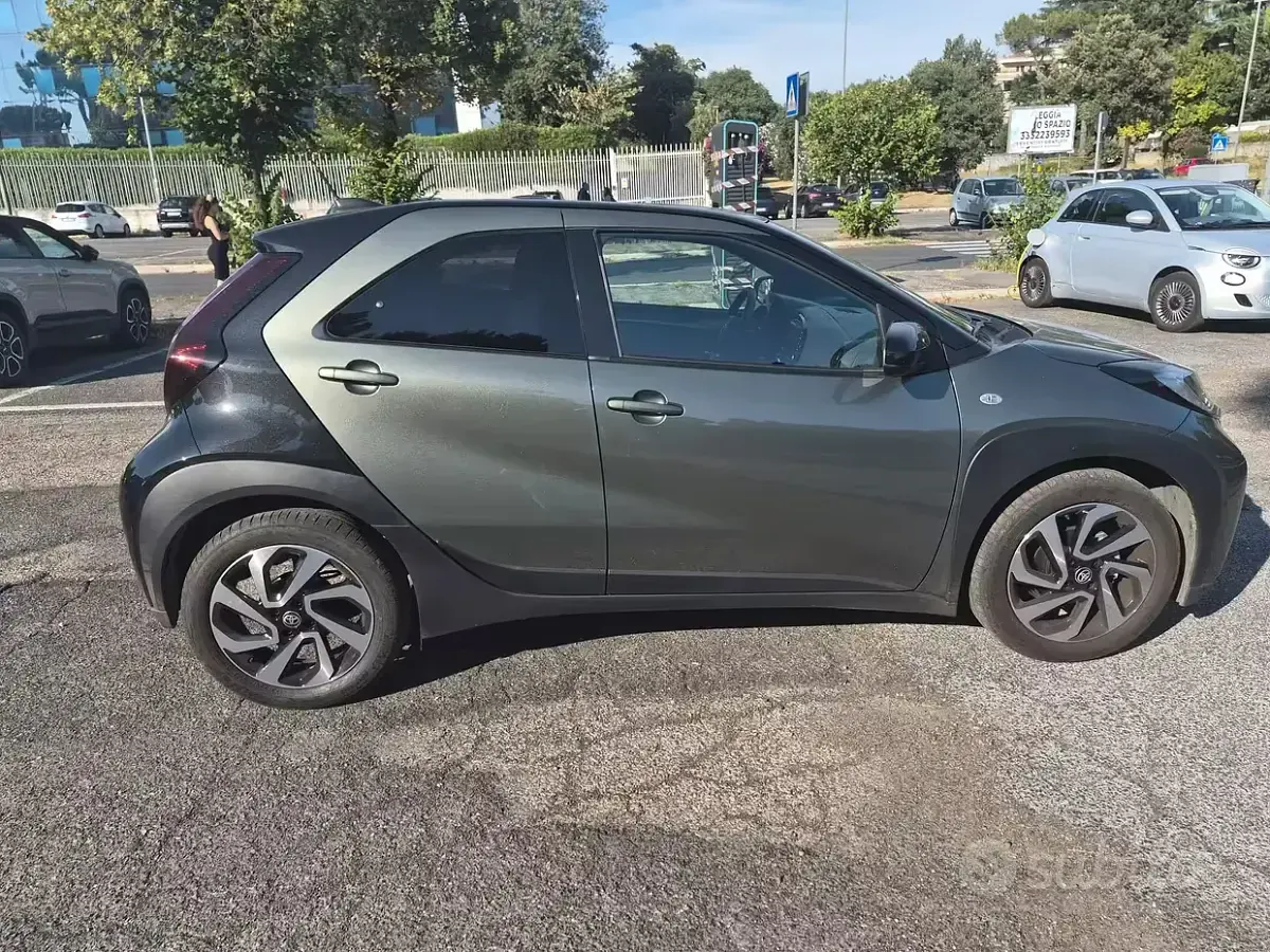 Usata Toyota Aygo X 72 CV (52 kW) 2023 Verde SUV
