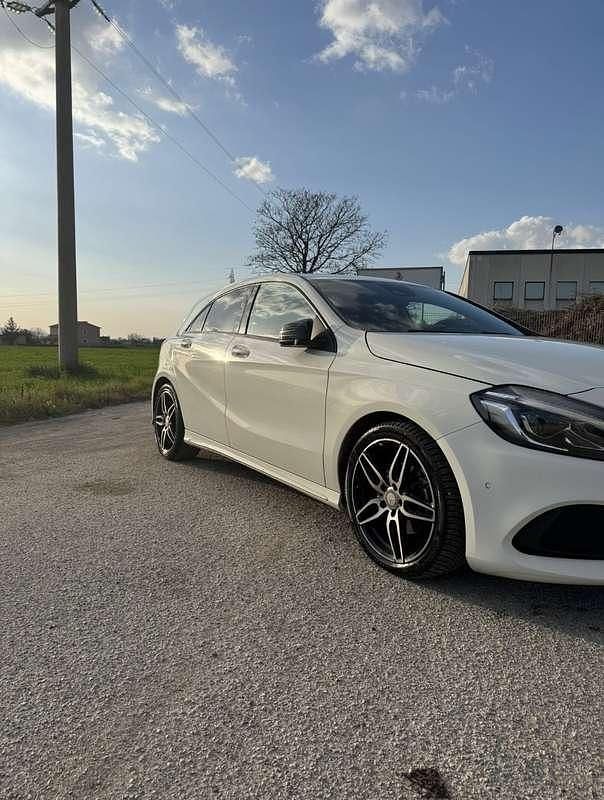 Usata Mercedes A200 Premium 136 CV (100 kW) 2016 Utilitaria