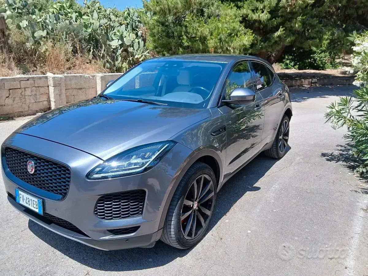 Usata Jaguar E-Pace 179 CV (131 kW) 2019 Grigio SUV