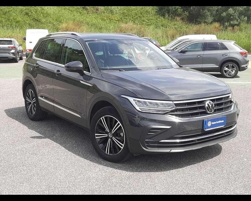 Usata VW Tiguan Life 150 CV (110 kW) 2021 Grigio SUV