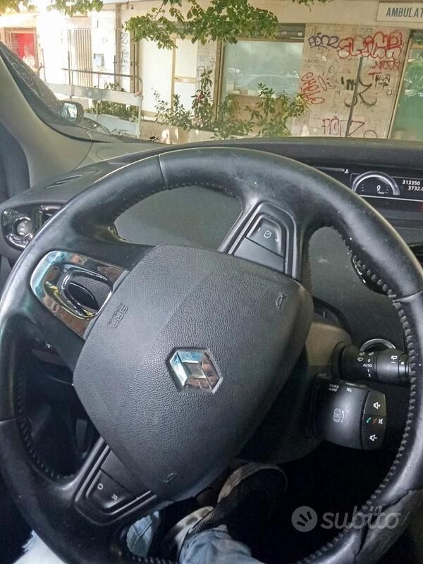 Usata Renault Scénic III LIMITED 110 CV (80 kW) 2015 Nero Monovolume