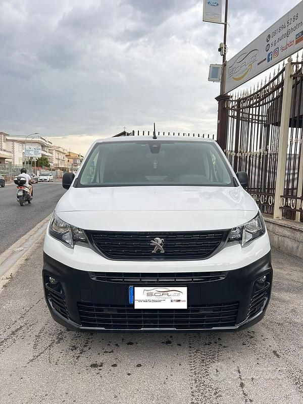Usata Peugeot Partner S 102 CV (75 kW) 2019 Bianco Monovolume