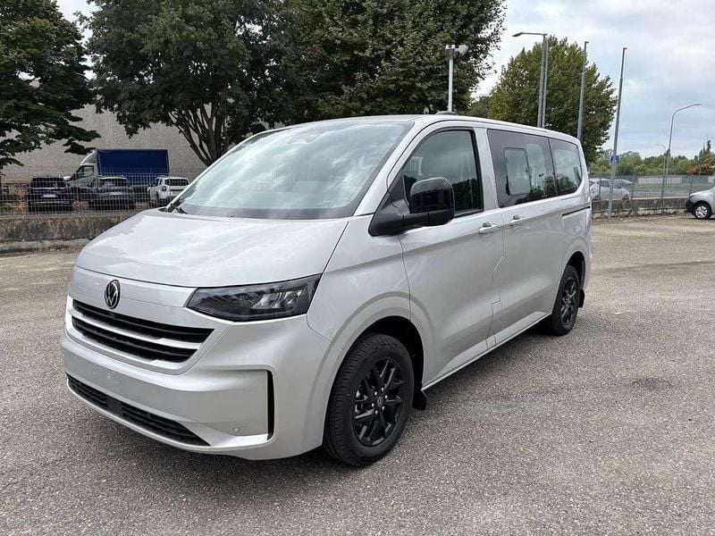 Nuova VW Caravelle Life 160 kW (218 CV) 2025 Argento Monovolume