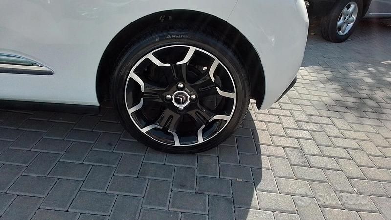 Usata Citroën DS3 Chic 82 CV (60 kW) 2013 Bianco Coupé