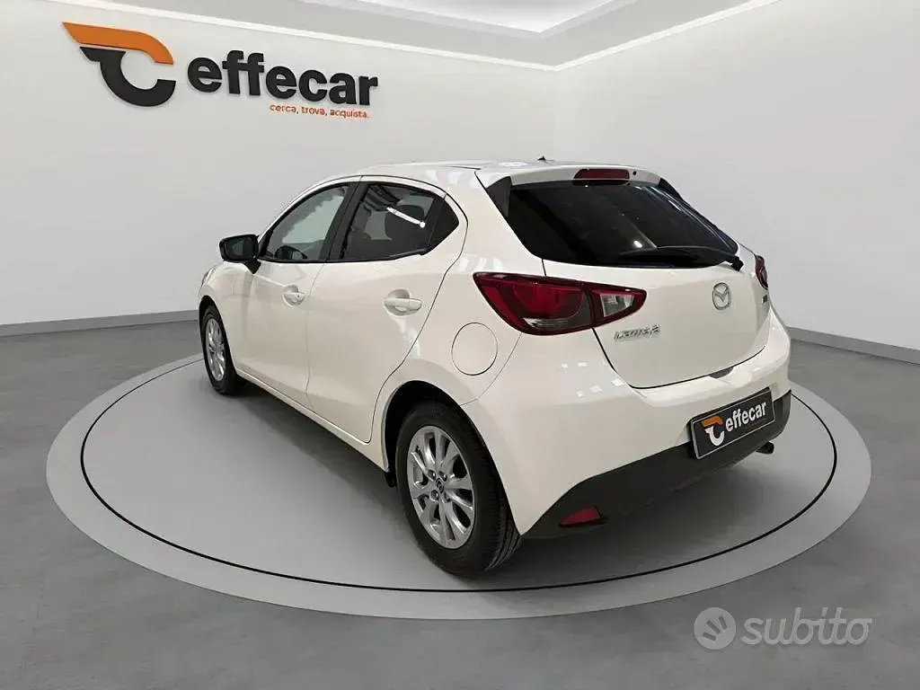 Usata Mazda 2 Exceed 105 CV (77 kW) 2016 Bianco Berlina