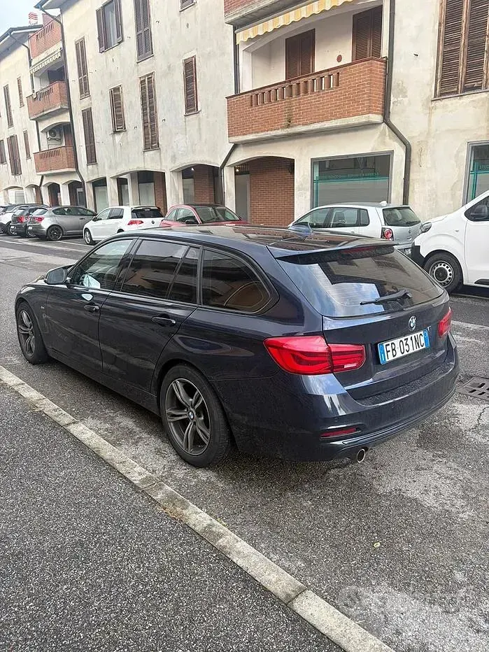 Usata BMW 318 Sport Line 150 CV (110 kW) 2015 Station wagon
