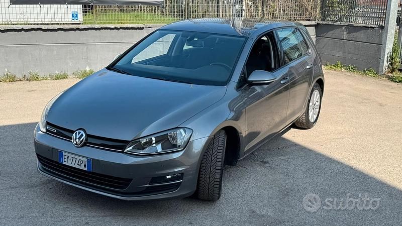 Usata VW Golf VII Highline 110 CV (80 kW) 2015 Grigio Berlina