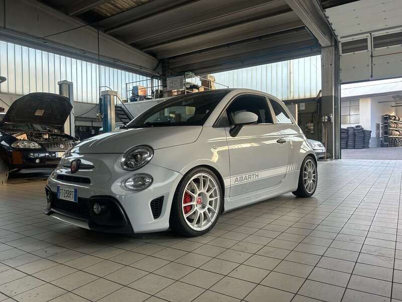 Usata 2019 Abarth 595 Competizione Due volumi | 18.999 € (Buon prezzo) - Immagine 1/4