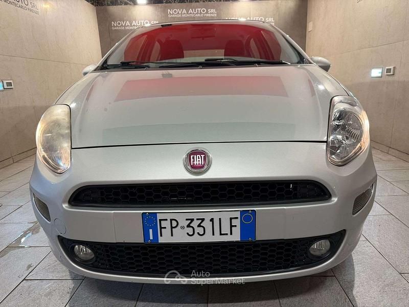 Argento Usata 2018 Fiat Punto Street Tre volumi | 7500 € (Buon prezzo) - Immagine 1/4
