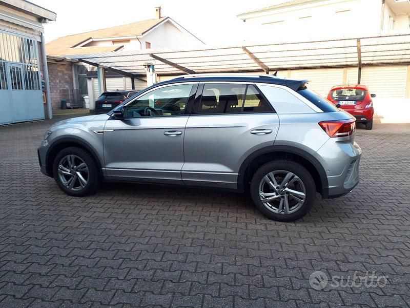 Usata VW T-Roc R-line 150 CV (110 kW) 2023 Grigio SUV