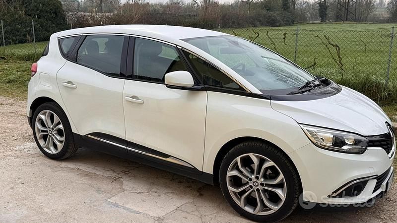 Usata Renault Scénic IV Zen 110 CV (80 kW) 2017 Bianco Monovolume