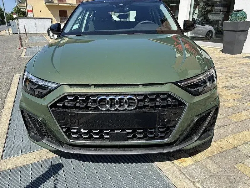 Nuova Audi A1 Sportback S-Line 116 CV (85 kW) 2026 Verde Utilitaria