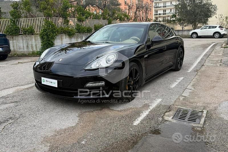 Usata Porsche Panamera 250 CV (183 kW) 2011 Utilitaria