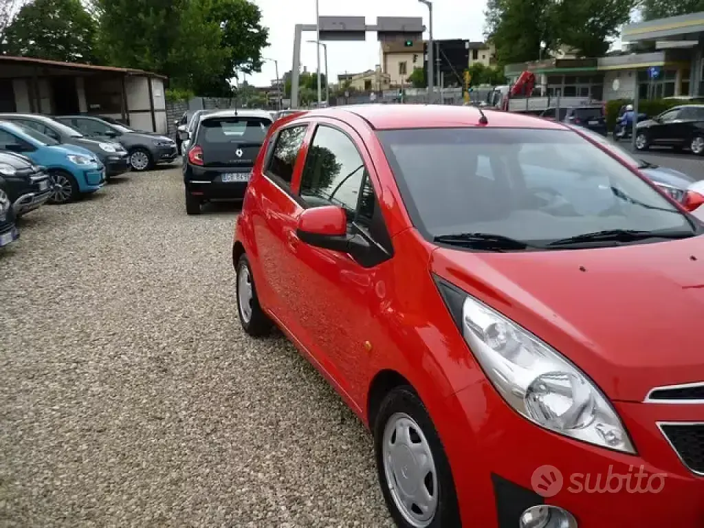 Begagnad Chevrolet Spark LS 68 HK (50 kW) 2011 Röd Halvkombi