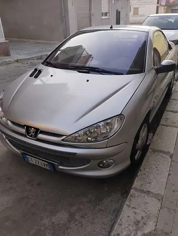 Usata Peugeot 206 CC Quiksilver 109 CV (80 kW) 2005 Cabrio