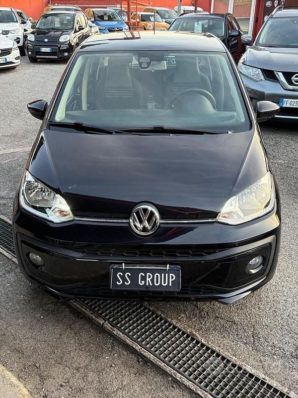 Usata VW up! Highline 75 CV (55 kW) 2017 Nero Utilitaria