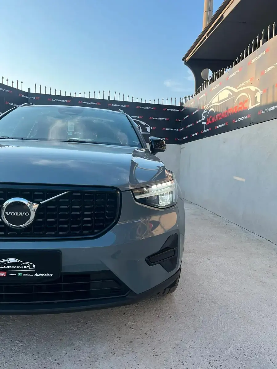 Usata Volvo XC40 Plus 163 CV (119 kW) 2023 Grigio SUV