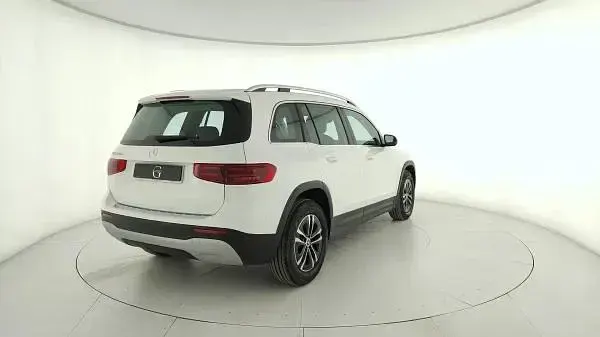 Usata Mercedes GLB180 Advanced 116 CV (85 kW) 2025 Bianco SUV